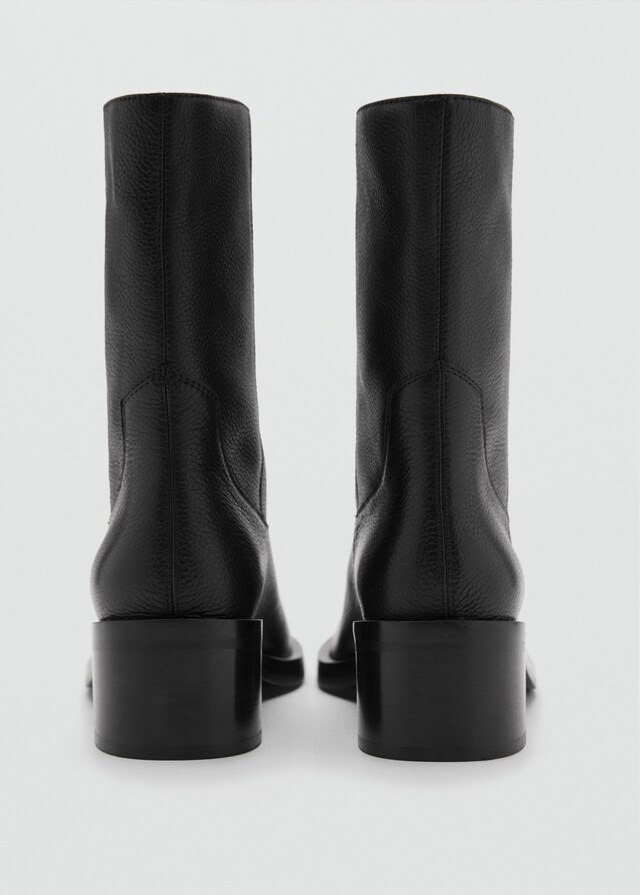 Mango Lederstiefelette mit Karrée-Spitze Auslauf