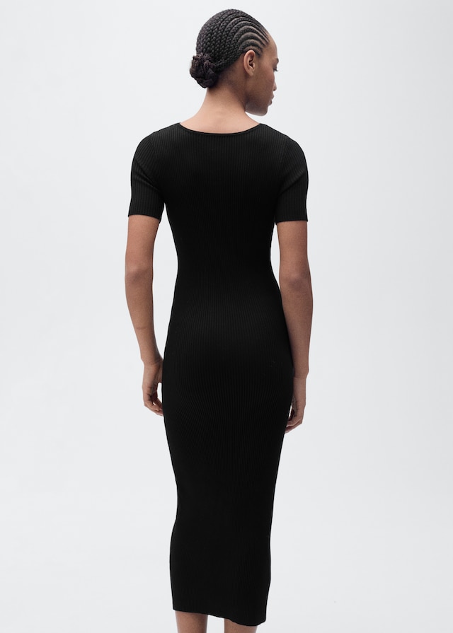 Mango Geripptes Midikleid mit Ausschnitt Preisnachlass