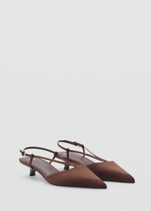 Mango Satinierte Kitten-Heels mit Riemen Begrenzte Freigabe