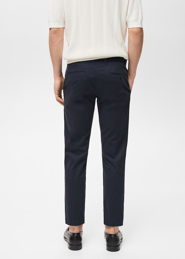 Mango Tapered-Chinohose Prato in Cropped-Länge im Angebot