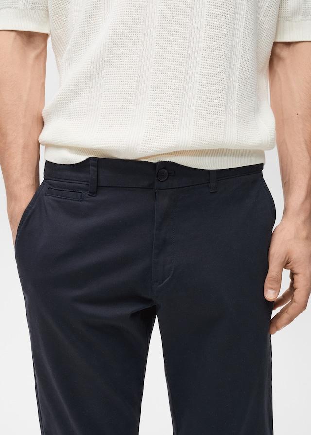 Mango Tapered-Chinohose Prato in Cropped-Länge im Angebot