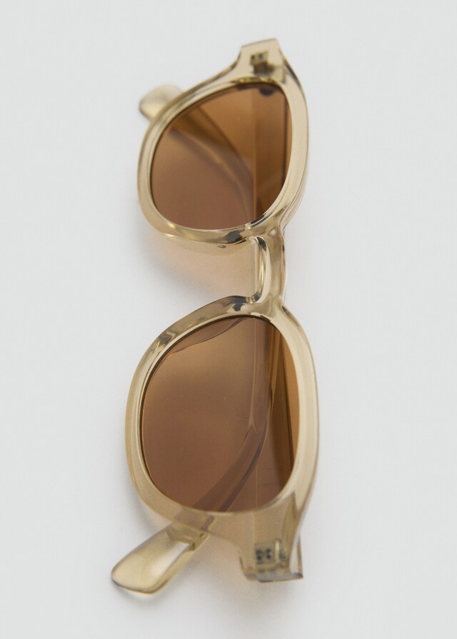 Mango Sonnenbrille mit halbtransparentem Gestell Riesige Rabatte