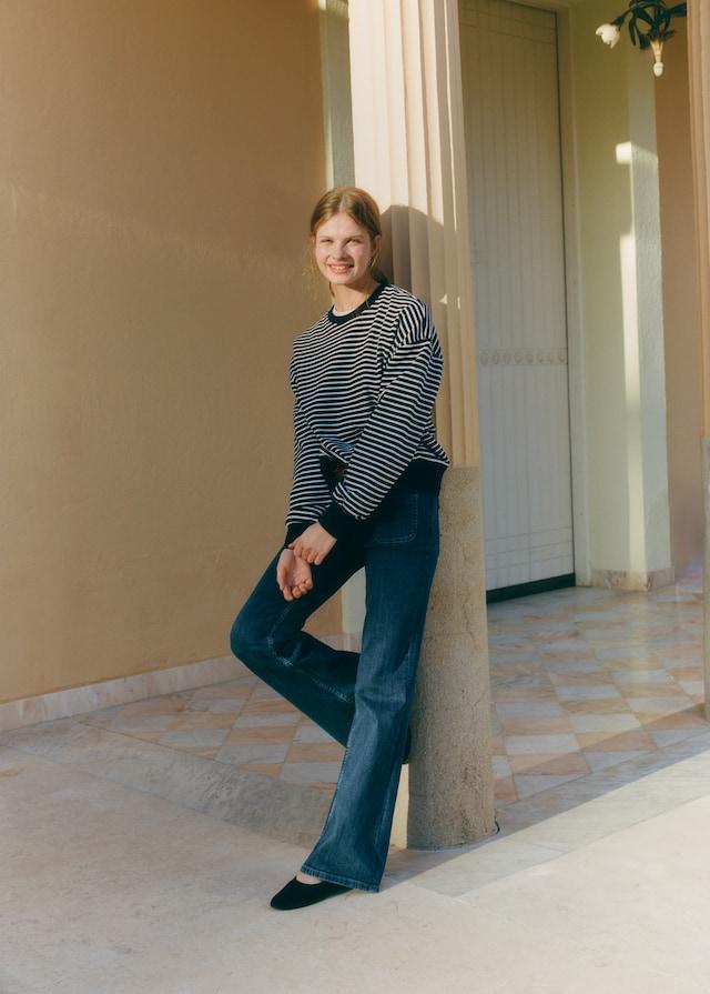 Mango Flared Jeans mit Taschen Heißer Verkauf
