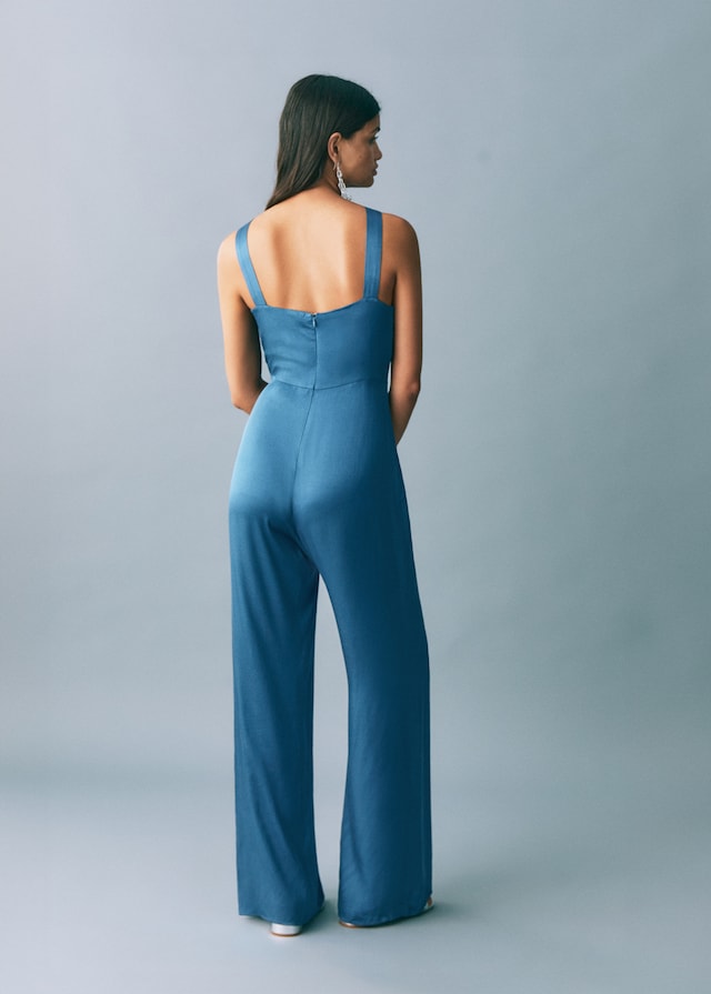 Mango Satinierter Neckholder-Jumpsuit Kauf eins, bekomm eins gratis