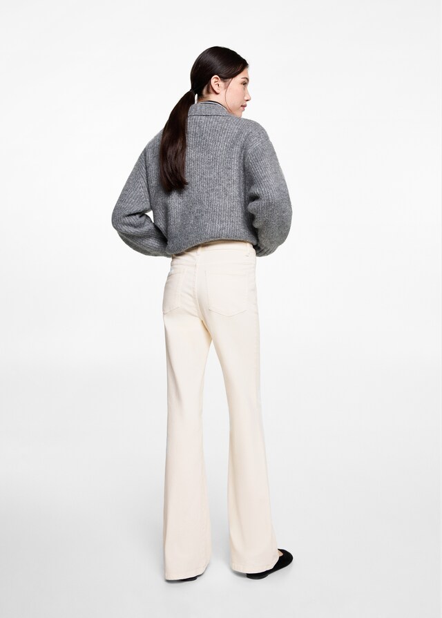 Mango Flared Jeans mit Taschen Muttertagsangebot