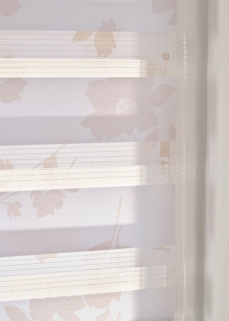 bonprix Blumige Aussichten für Dein Fenster - weiß Speichern exportieren